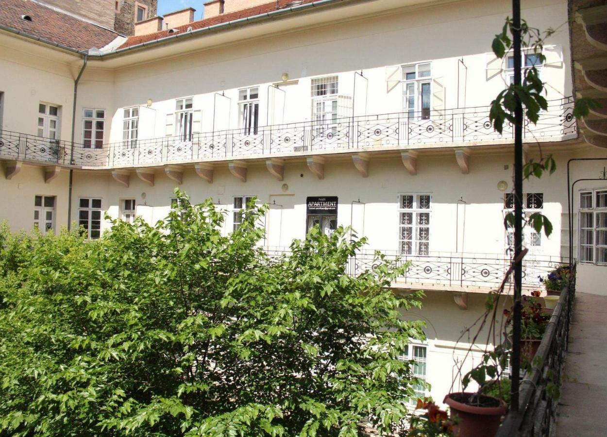 Yasmine Flat Budapeste Exterior foto