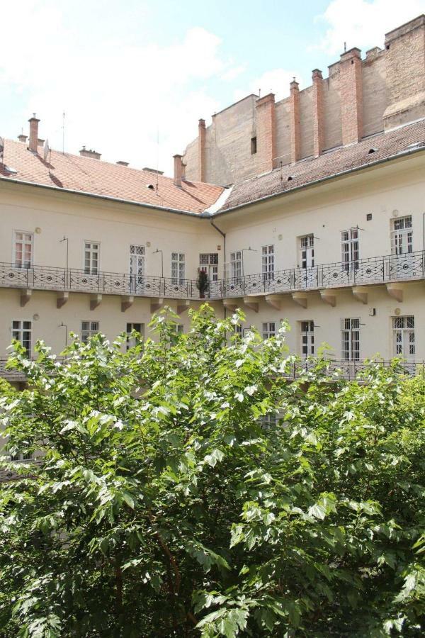 Yasmine Flat Budapeste Exterior foto