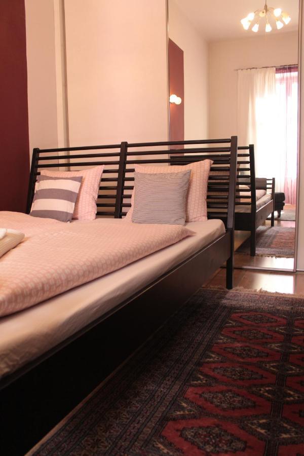Yasmine Flat Budapeste Exterior foto
