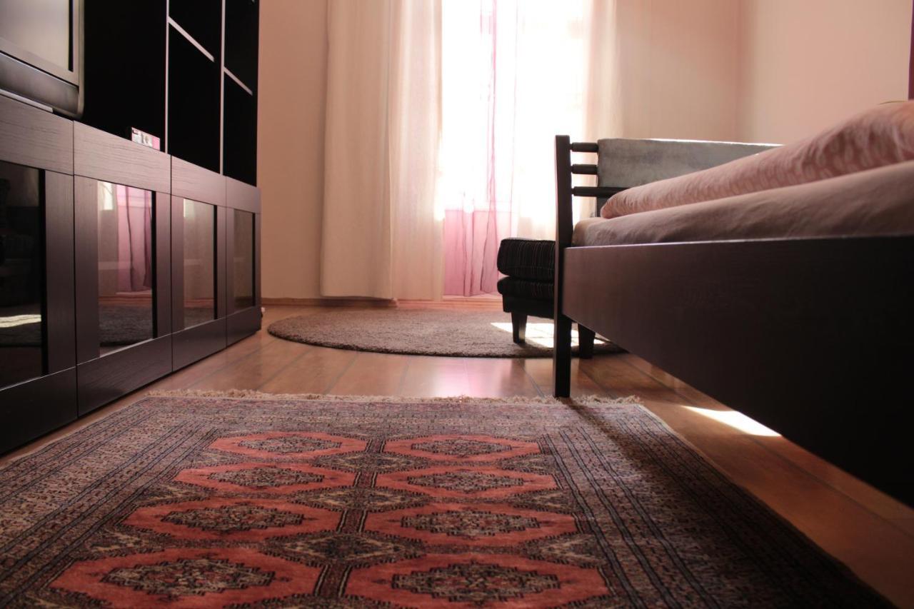 Yasmine Flat Budapeste Exterior foto